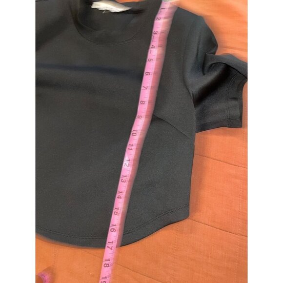 Good American Black Shoulder Scuba Crop Tee Size 0 Cotton Blend - Picture 6 of 8